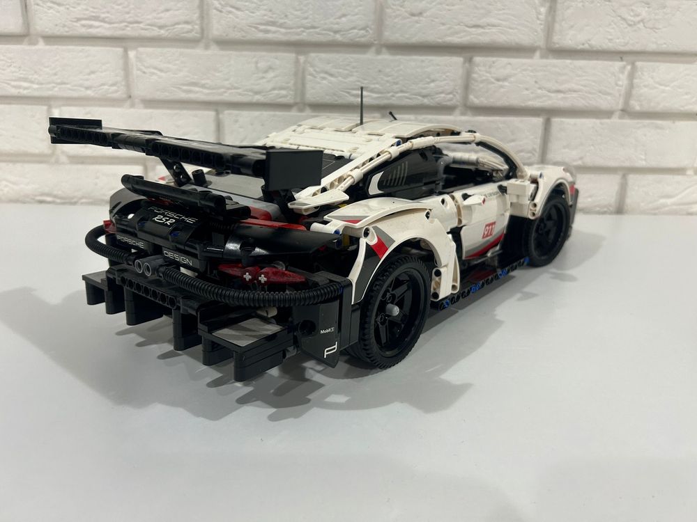 Klocki Porsche 911 RSR 1580 elementów.