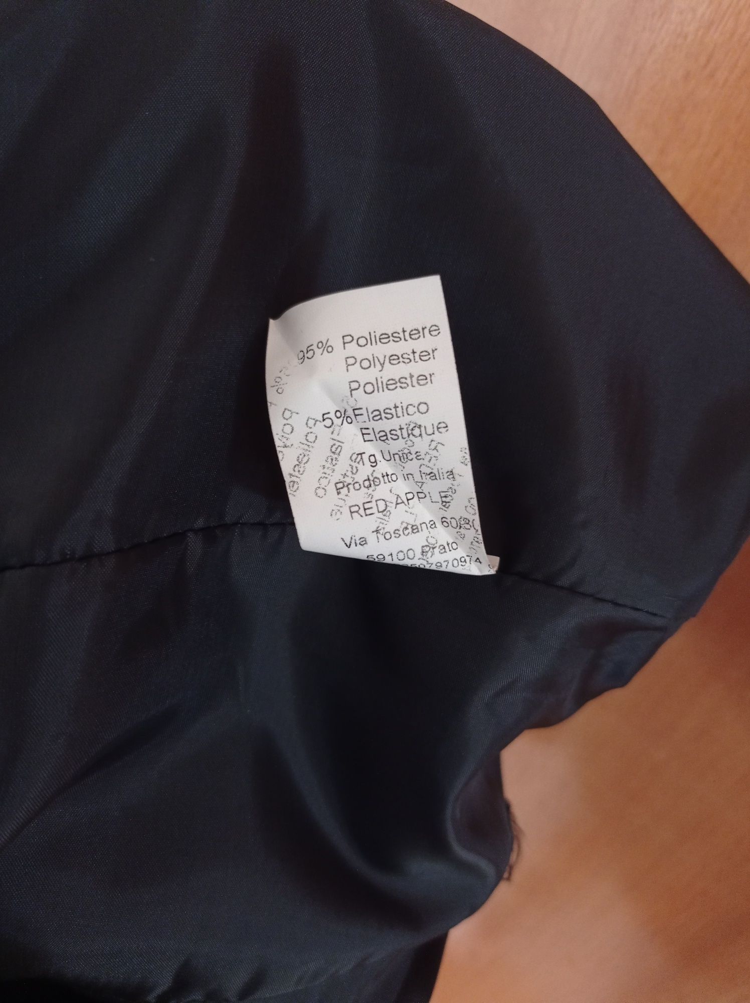 Colete preto Huang's com lantejoulas