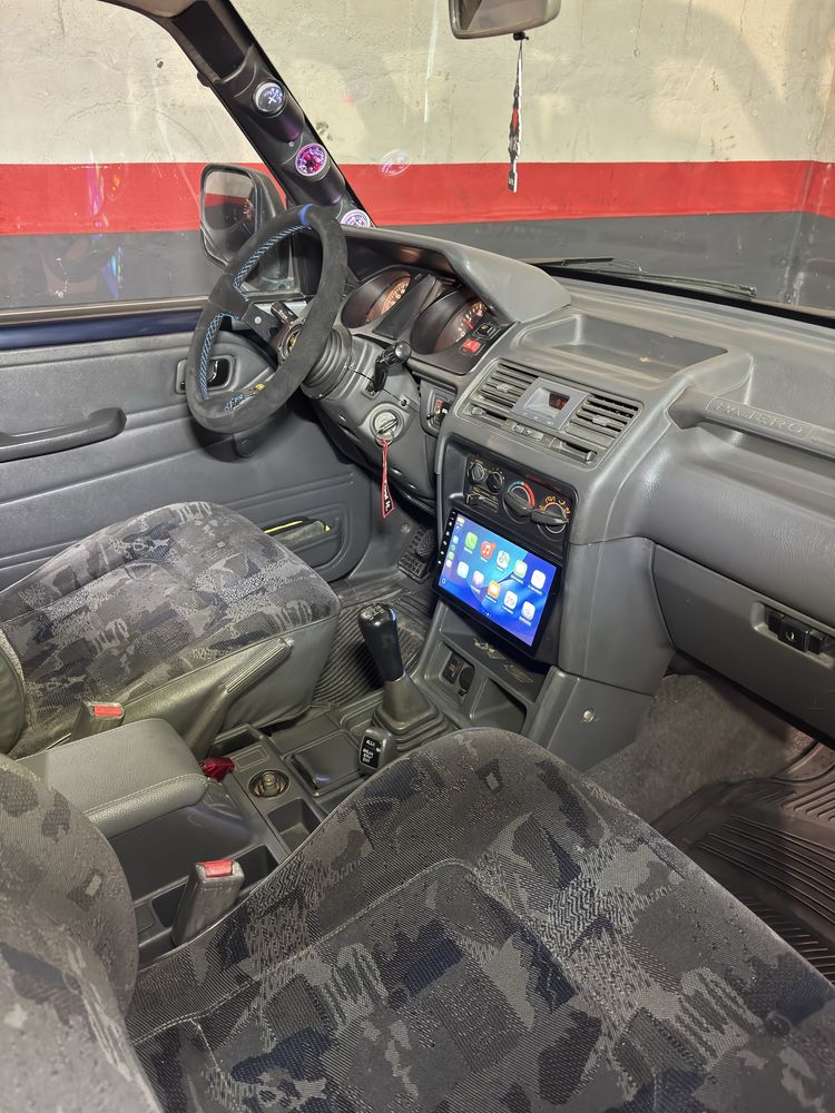 Mitsubishi Pajero 2.5