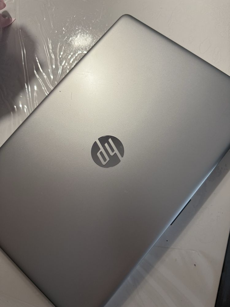 Sprzedam laptop HP z processorem intel core i5 8 gb Ram