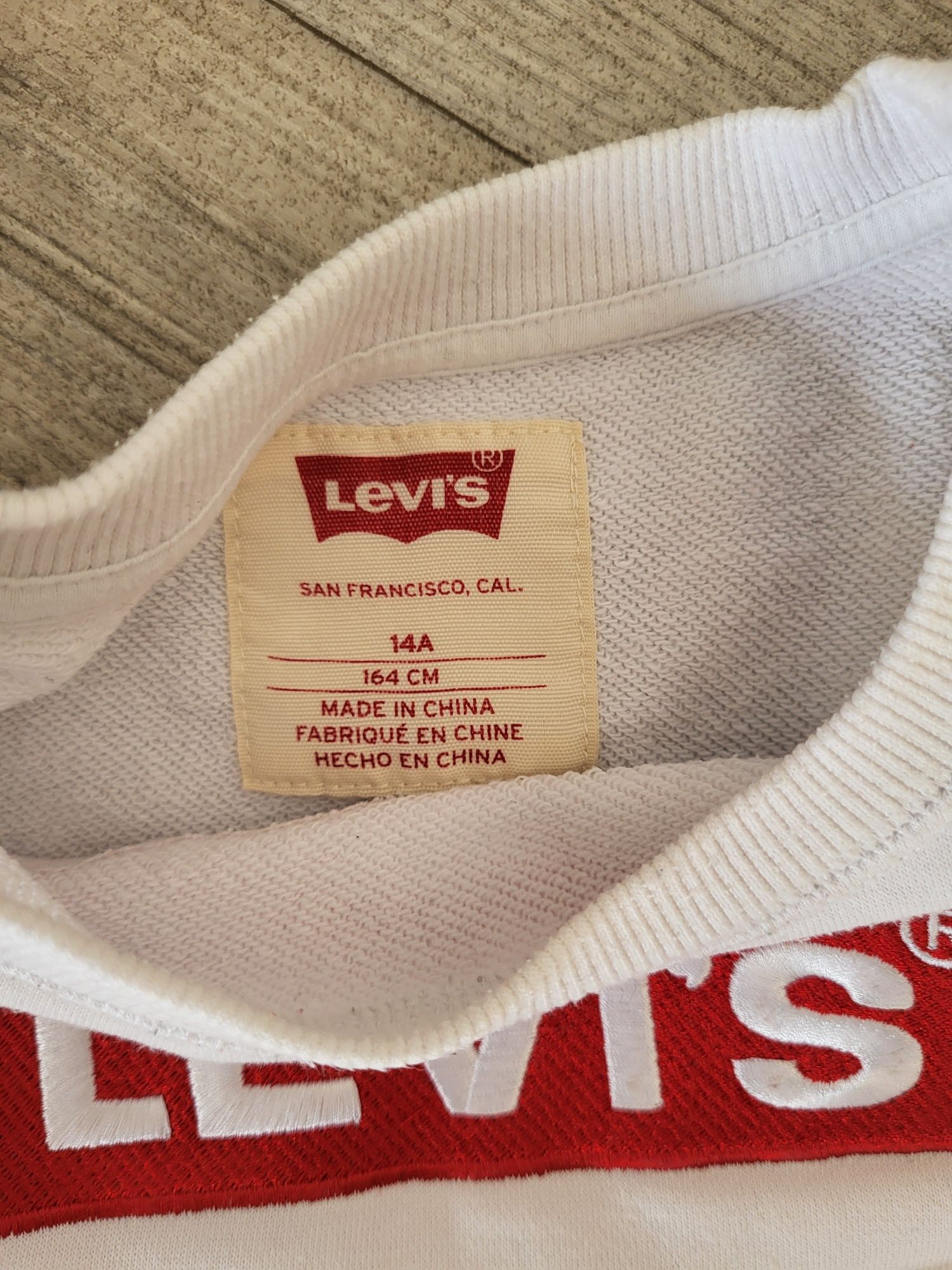 Biała bluza Levi's  164