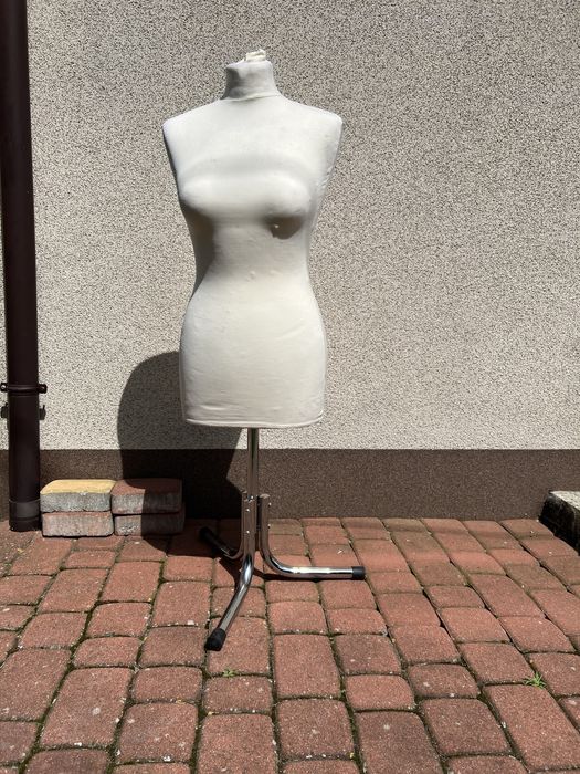 Manekin damski cena ostateczna