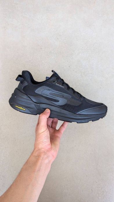 Чоловічі оригінальні кросівки Skechers Global Jogger