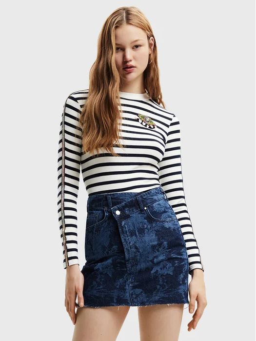 Bluzka z ozdobnymi detalami Desigual M