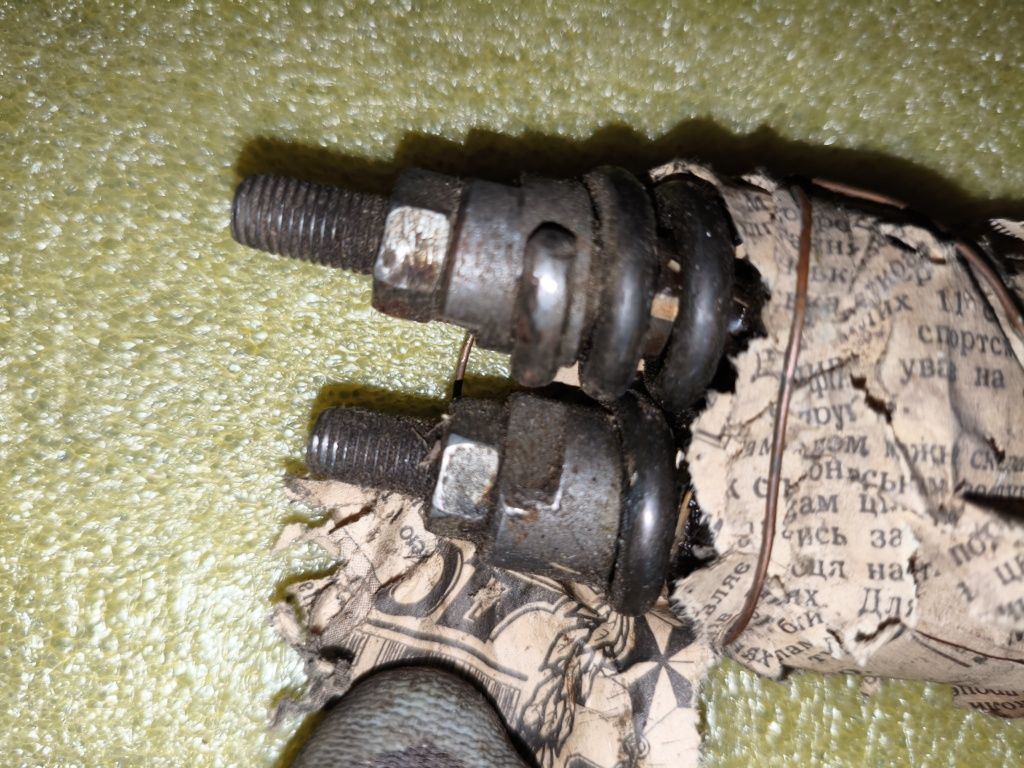 Sprężyny przedniego zawieszenia Dniepr MT K650 Ural K750
