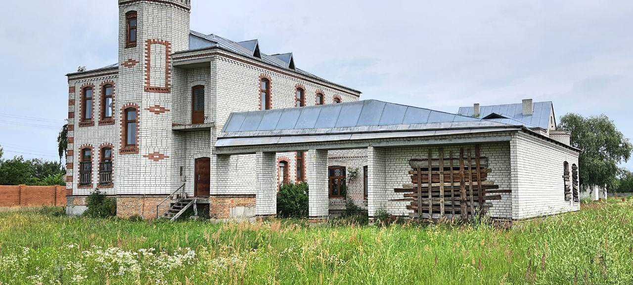 Продаж будинку. Броварський район. Площа - 465 м.Ділянка 21 сотка.