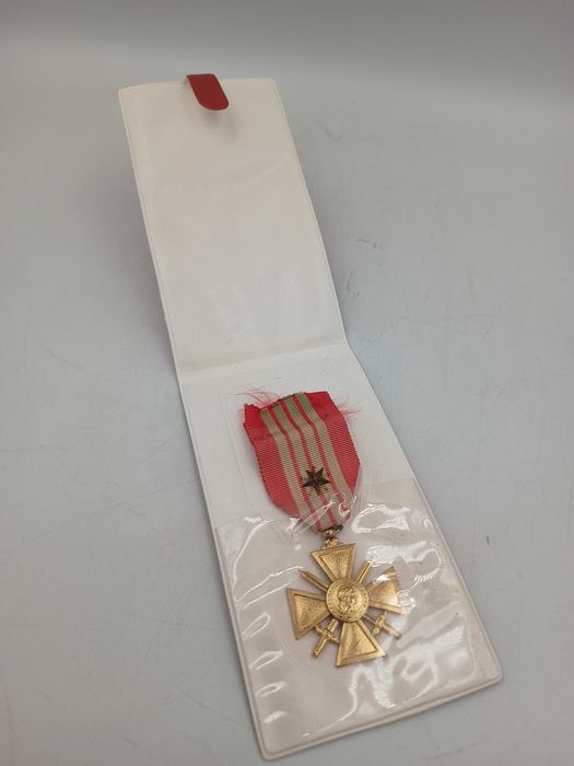 Francuski Krzyż Wojenny z gwiazdką medal odznaczenie