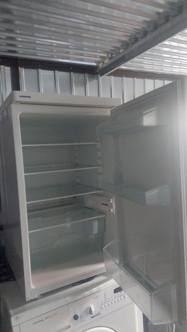 Sprzedam lodówkę sprawna