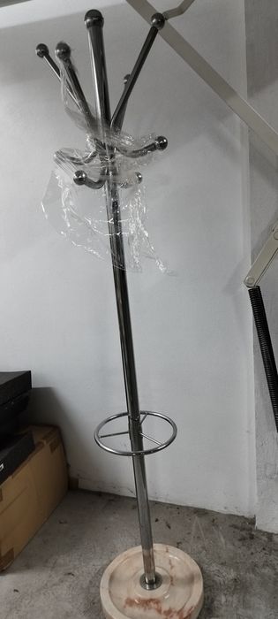 Bengaleiro/ suporte para casacos