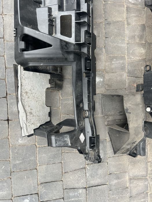 Peugeot 5008 установочна панель телевізор.