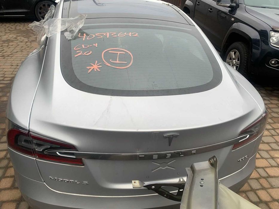 Tesla model S Розборка шрот запчастини для Тесла модел с