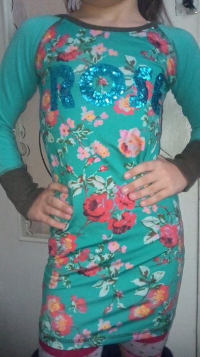 Костюм гарна сукня  нарядне плаття платтячко полоска квіти