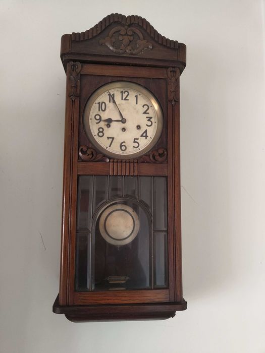 Mobilia em Madeira Maciça