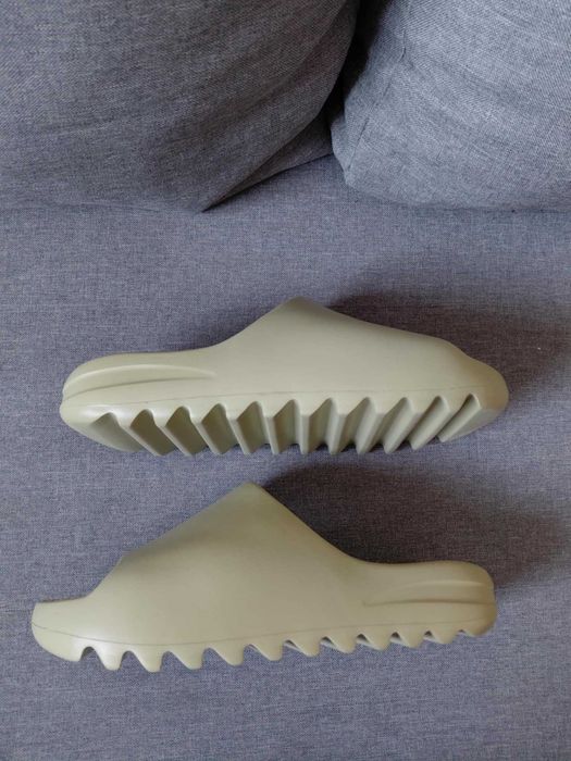 adidas Yeezy Slide Resin