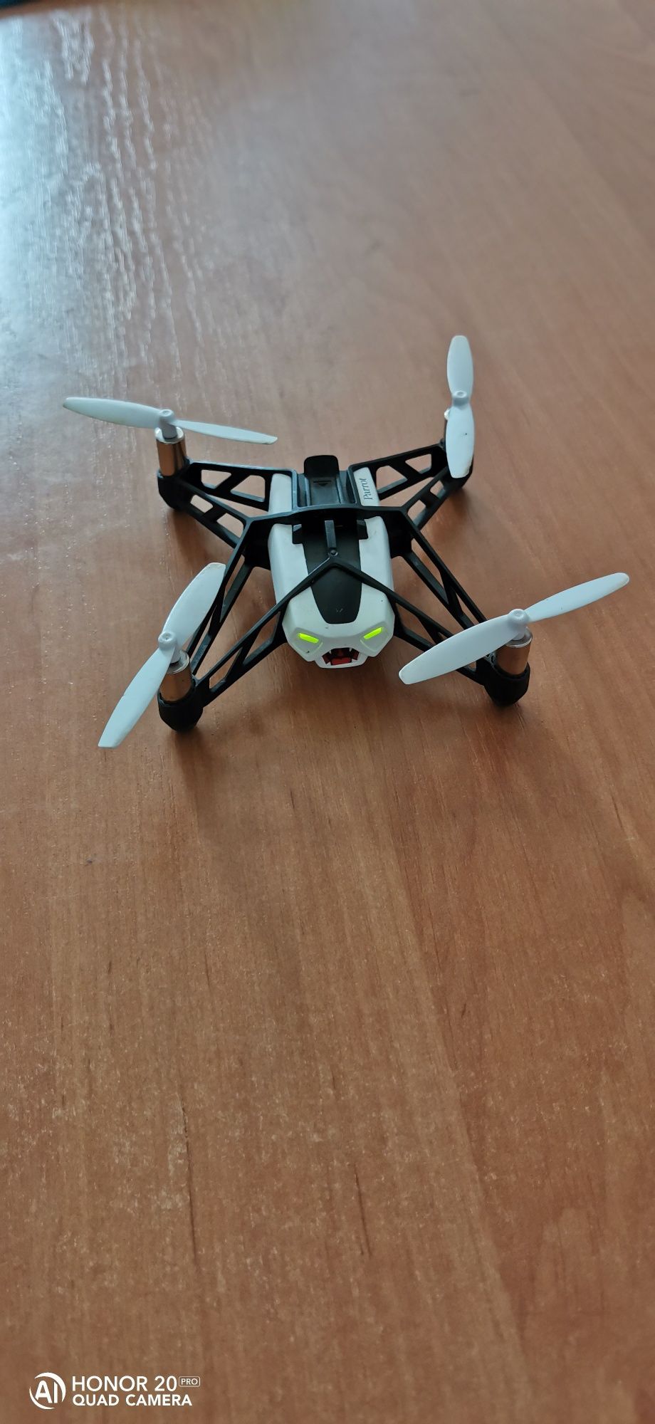 Dron Rolling Spider