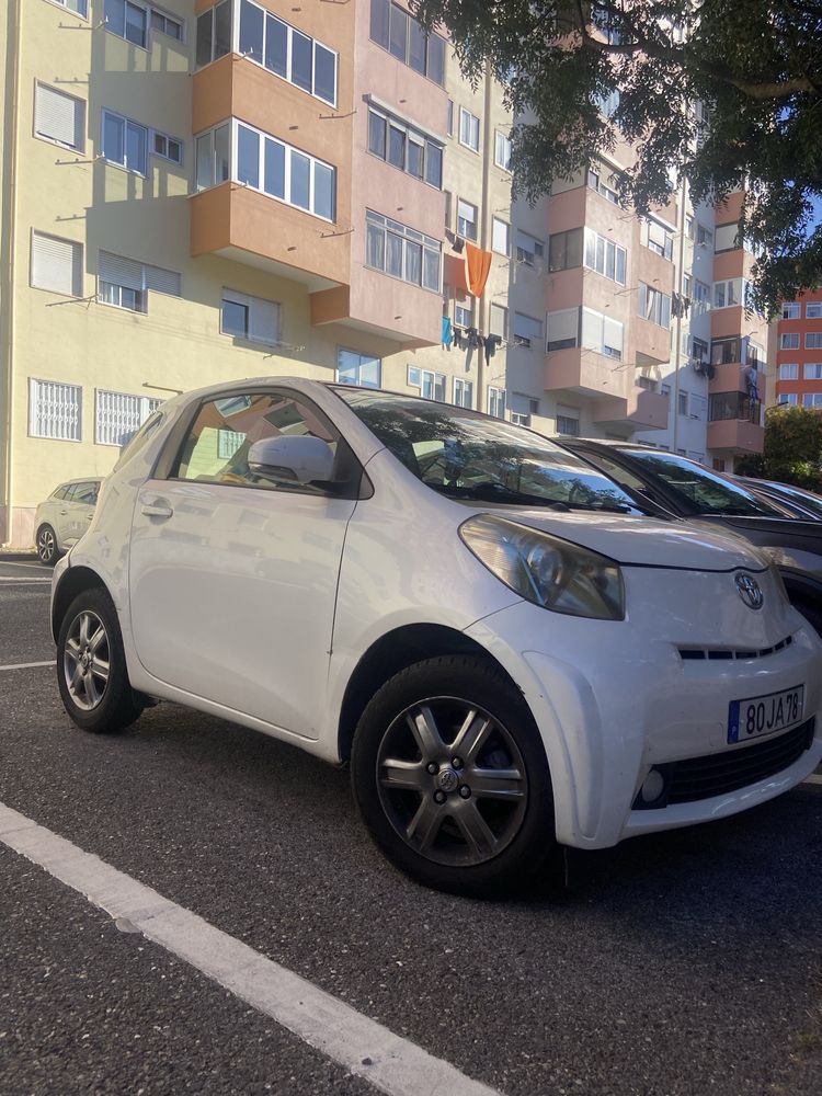 Toyota iQ 1.0 VVT-i