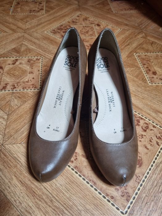Brązowe buty na koturnie 37