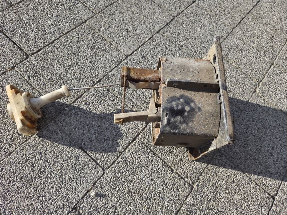 Winda mocowanie koła zapasowego