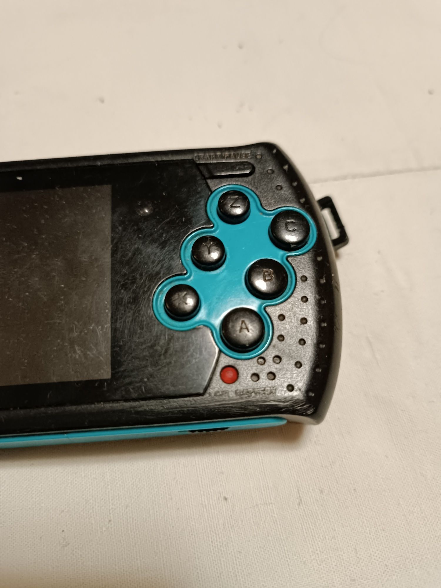 Портативная игра SEGA.