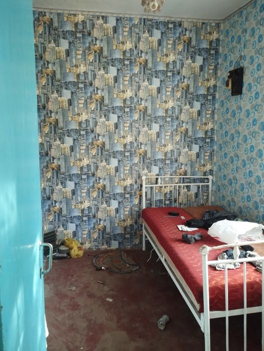 Будинок з умовами