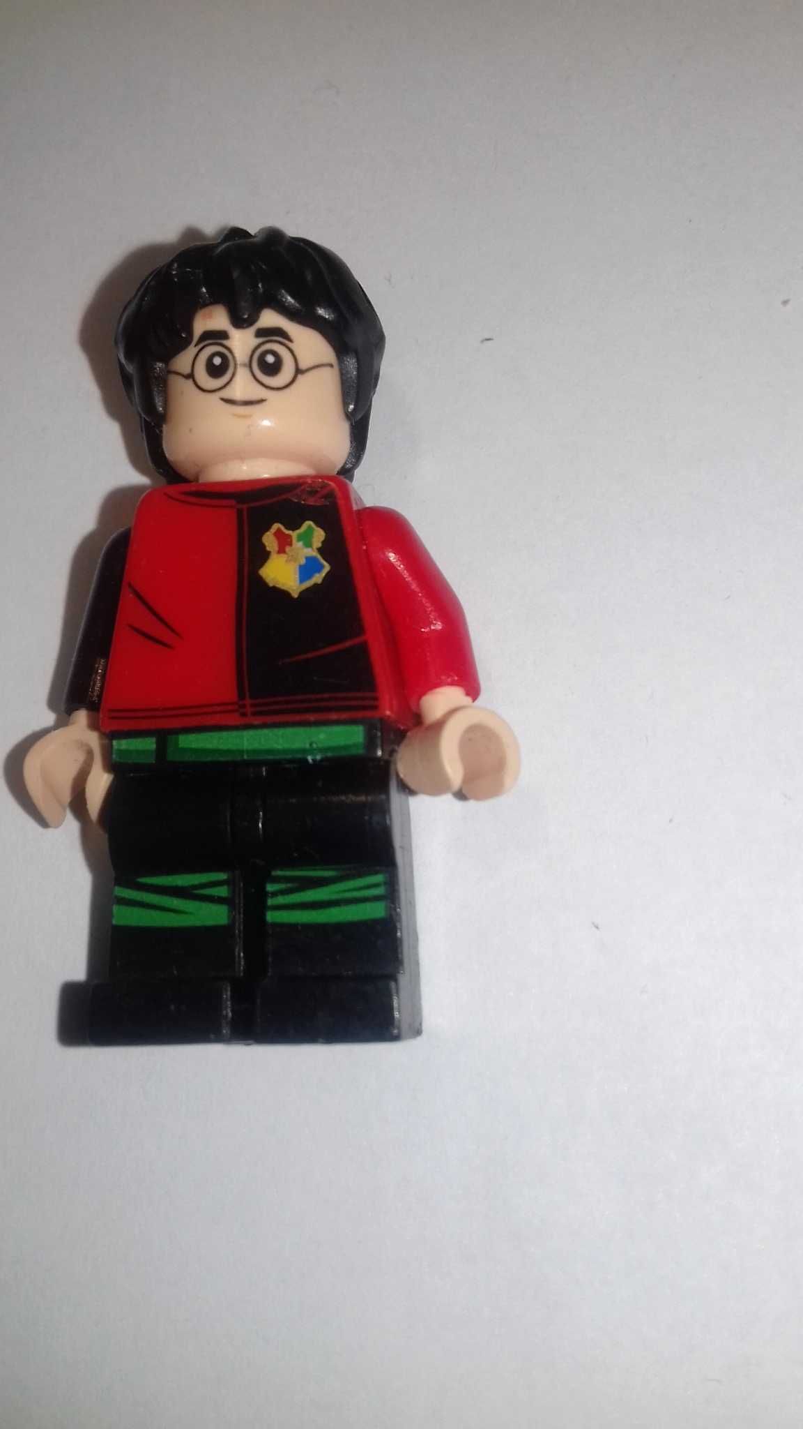 Минифигурка LEGO Harry Potter hp074 Red Tournament Uniform