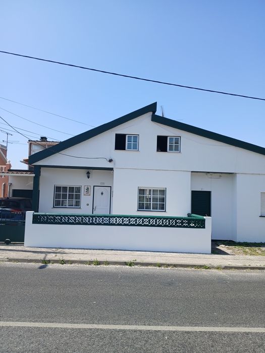 Trabalhos de pintura,pladuor, lavagem de telhados,e restauro de qualqu