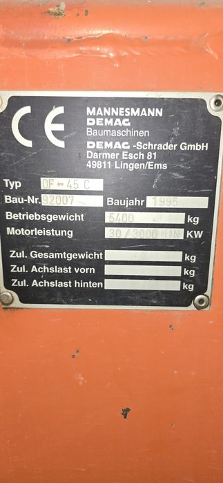 Rozściełacz asfaltu gąsienicow Demag DF 45