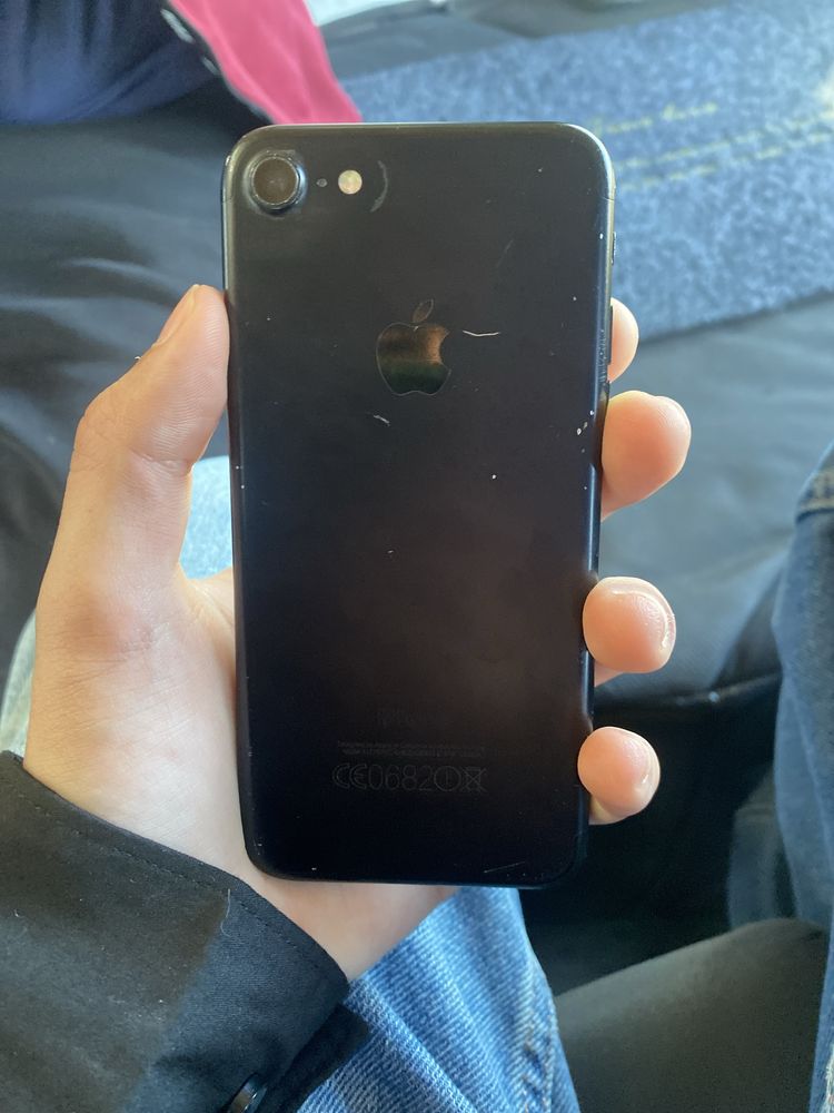 iPhone 7 32 гб идеал