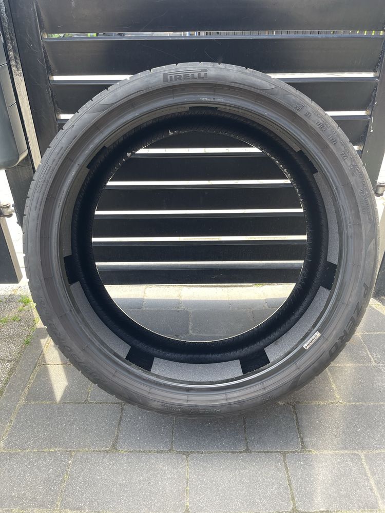 Pirelli Pzero lato 285/30R21 po jednym sezonie