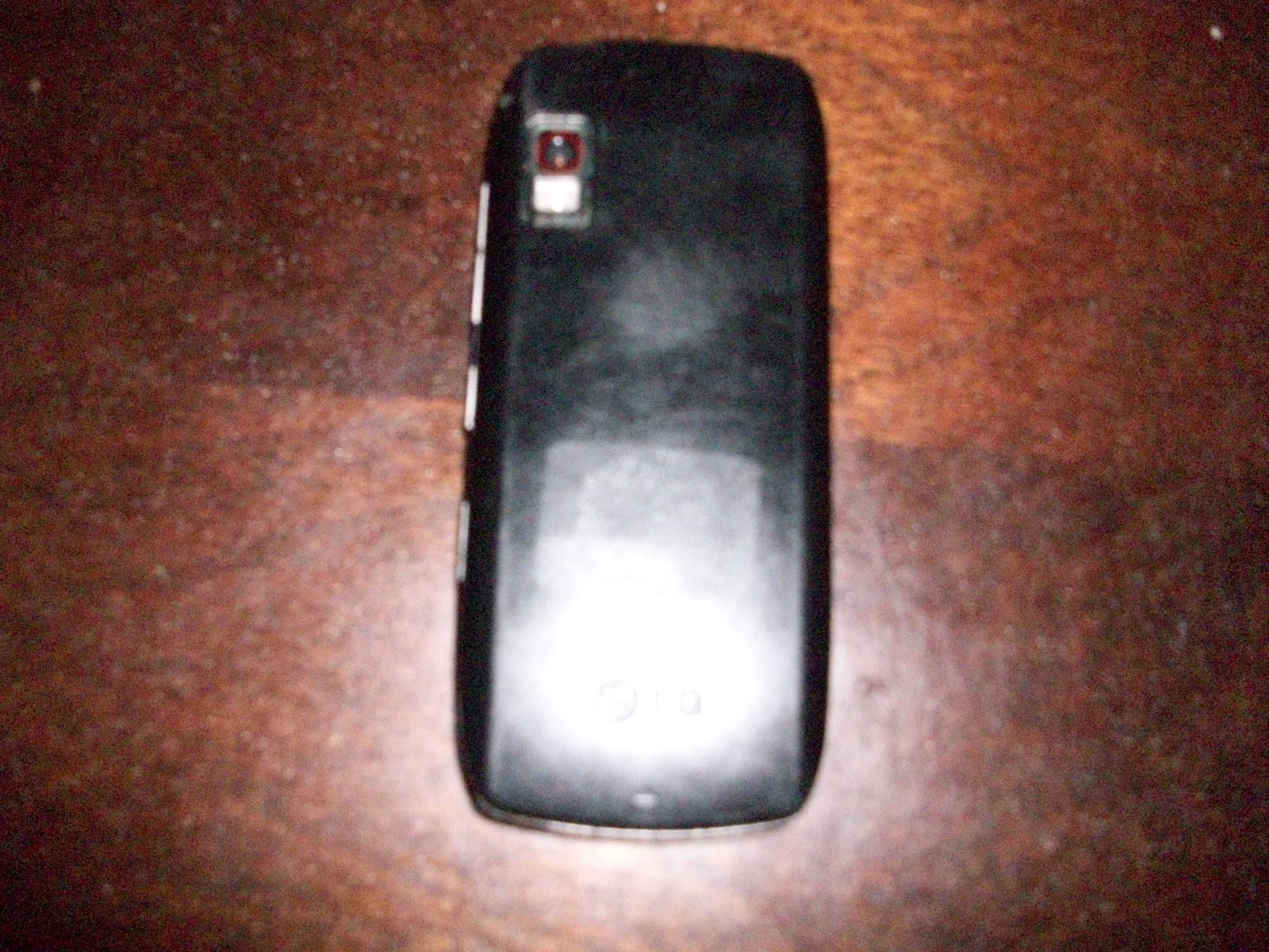 мобильный телефон LG GX 300