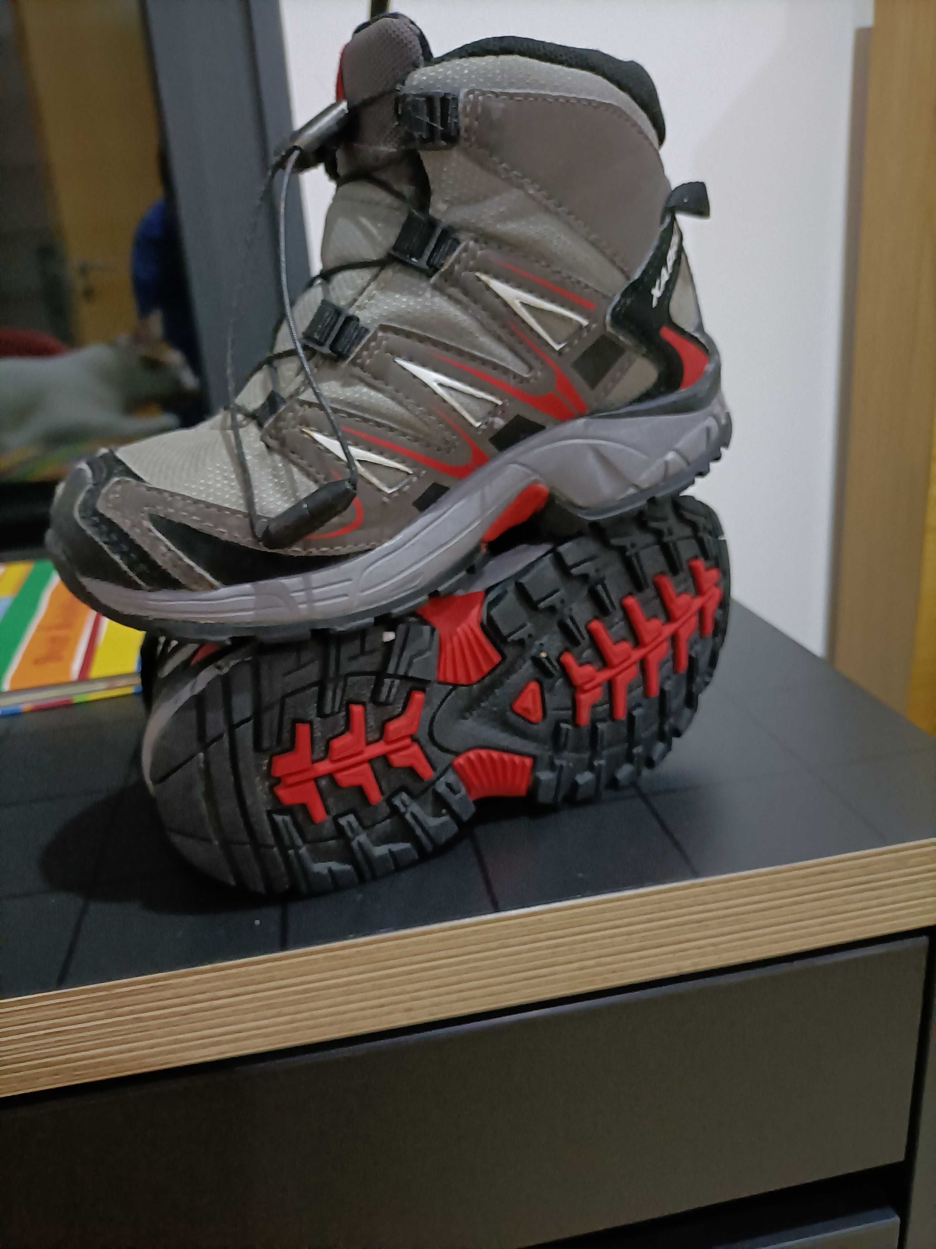 Botas de Inverno Salomon XAPRO para crinaça tamanho 29