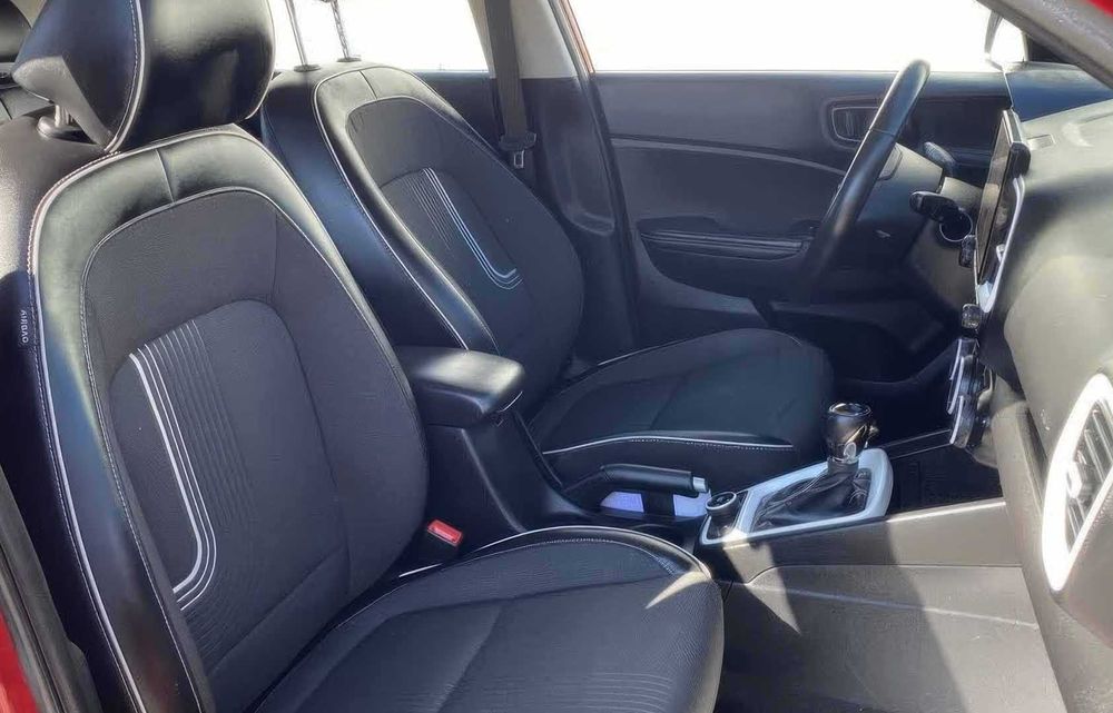 Hyundai Venue Limited      2023