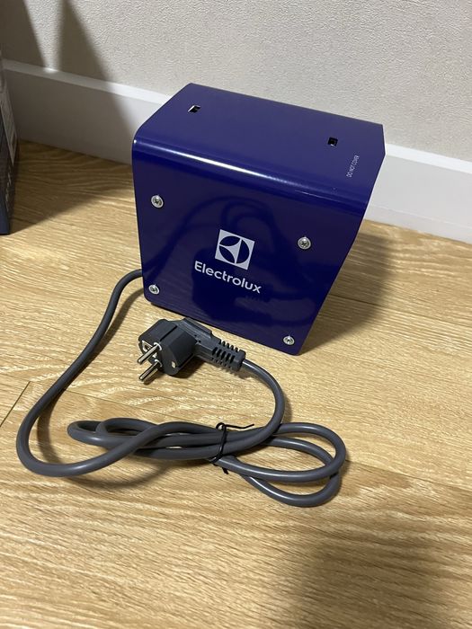 Тепловентилятор Electrolux EIFH/C-2 ЕЕС. 2200 Вт; металевий корпус