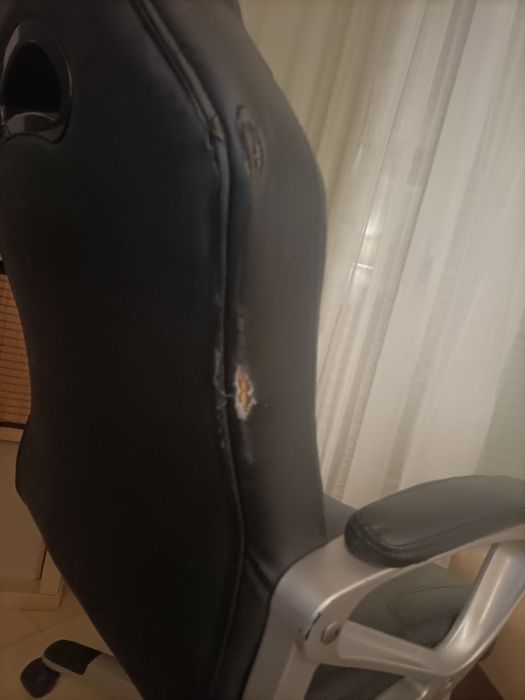 Cadeira Gaming CXT em Pele