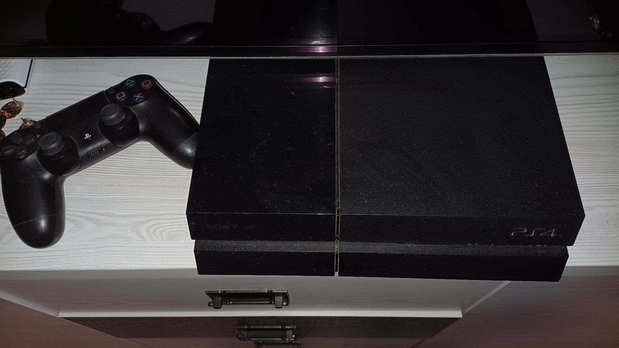 Konsola PS4 - Play Station 4 + Pad