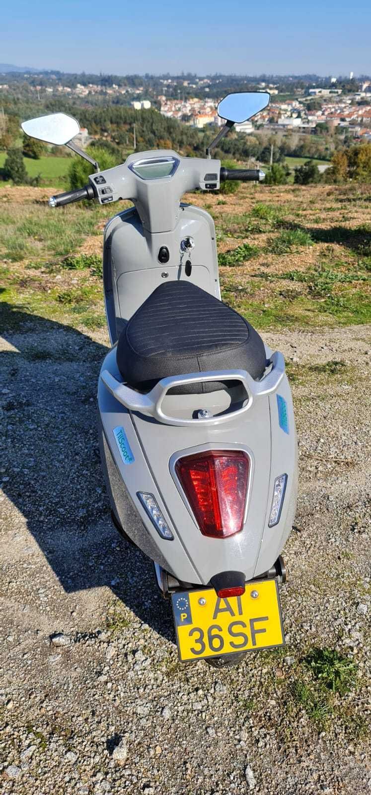 Mota 100% Elétrica Tilgreen Tilscoot R
