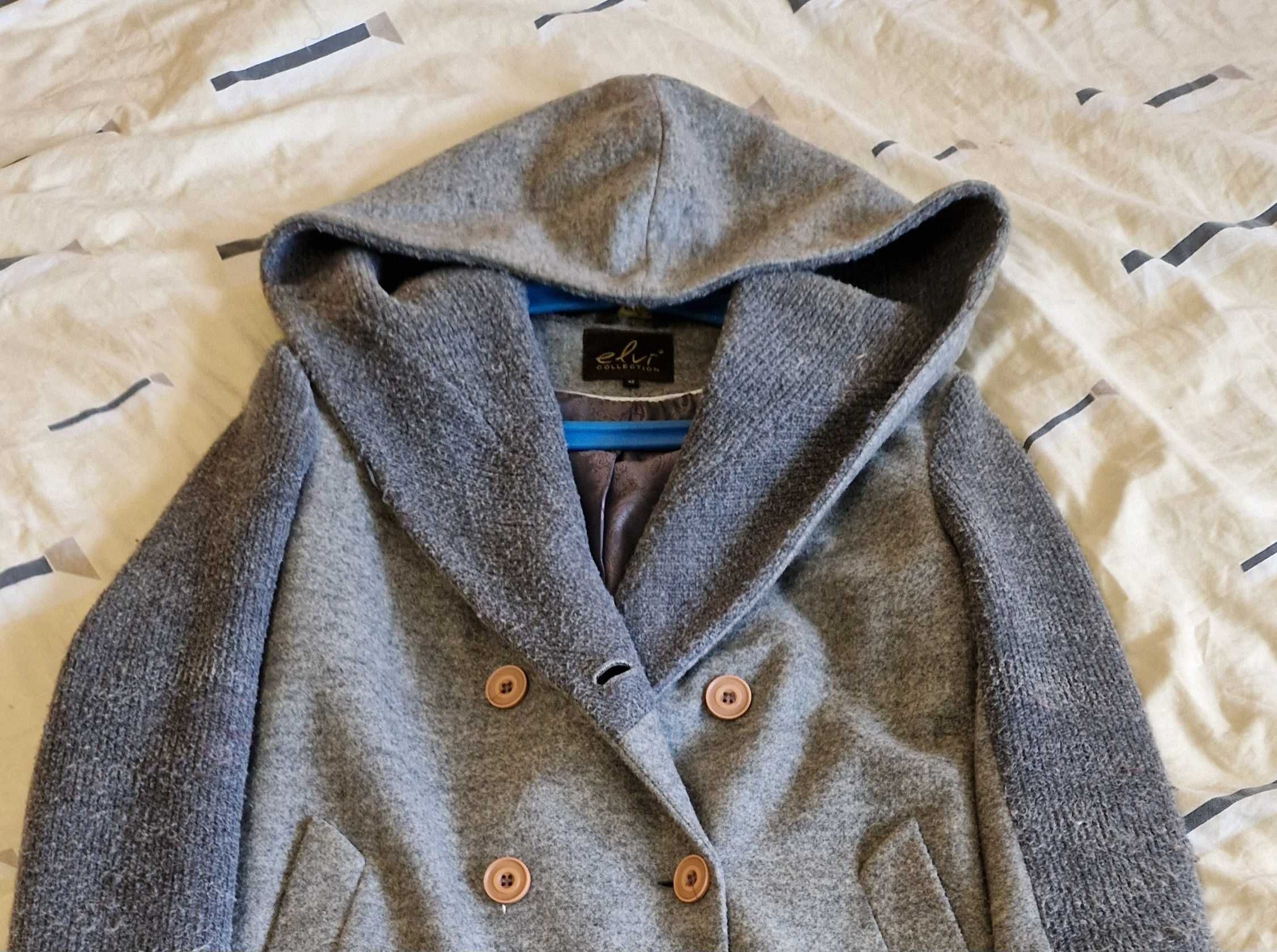 Пальто шерстяне з капюшоном