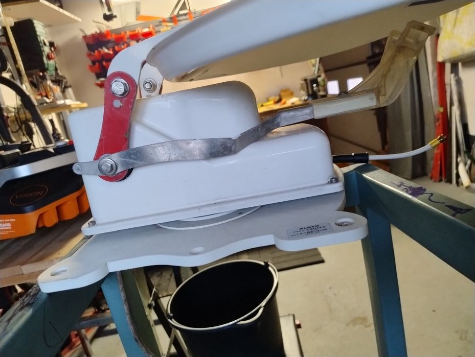 Alden antena satelitarna automatyczna