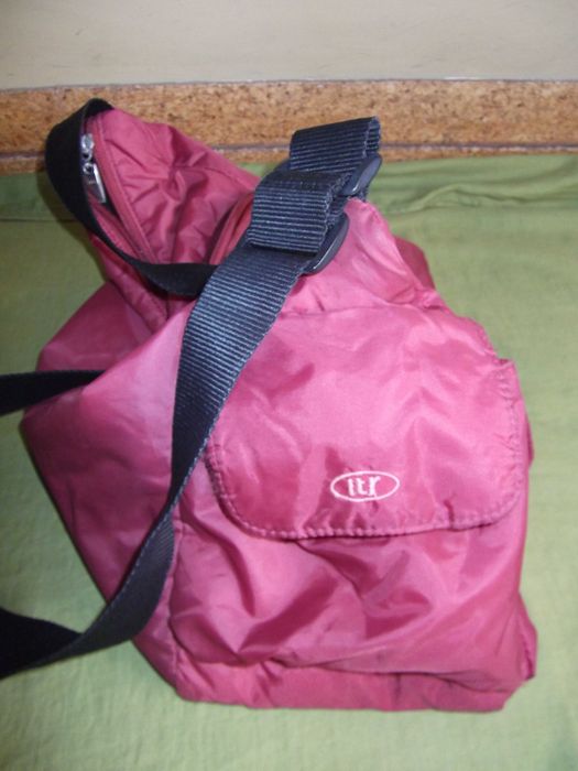 Mala impermeável grande vermelha / Big red waterproof bag