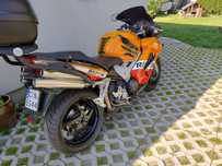 Sprzedam Hondę VFR 800.
