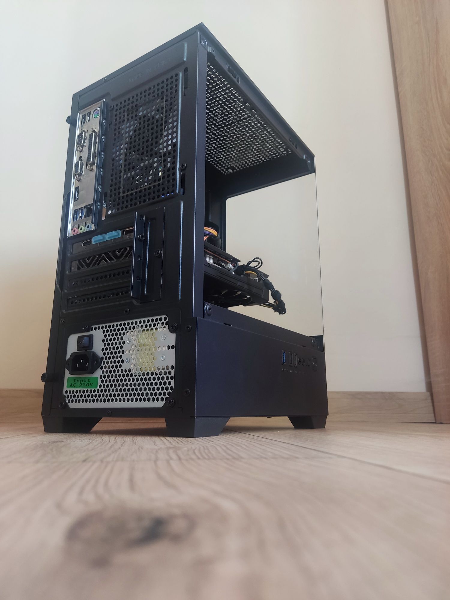 Komputer stacjonarny Intel core i7/RX 5500XT/SSD do gier CS GO Fortnit