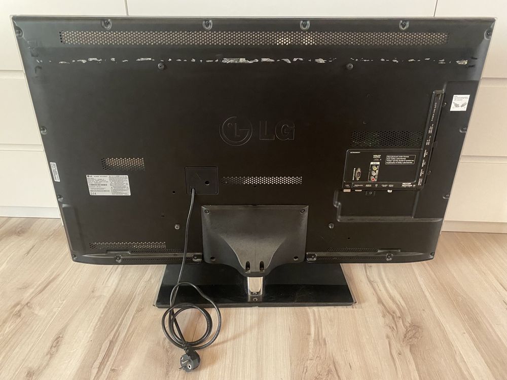 Telewizor LG LED FULL HD 42 Cale z 3D model 42LW5500 uszkodzony !!!