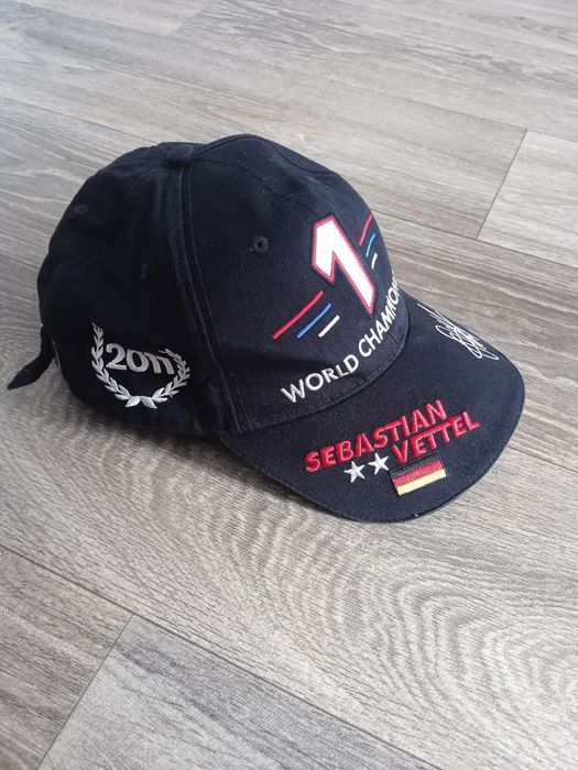 Oryginalna czapka World Champion 2011