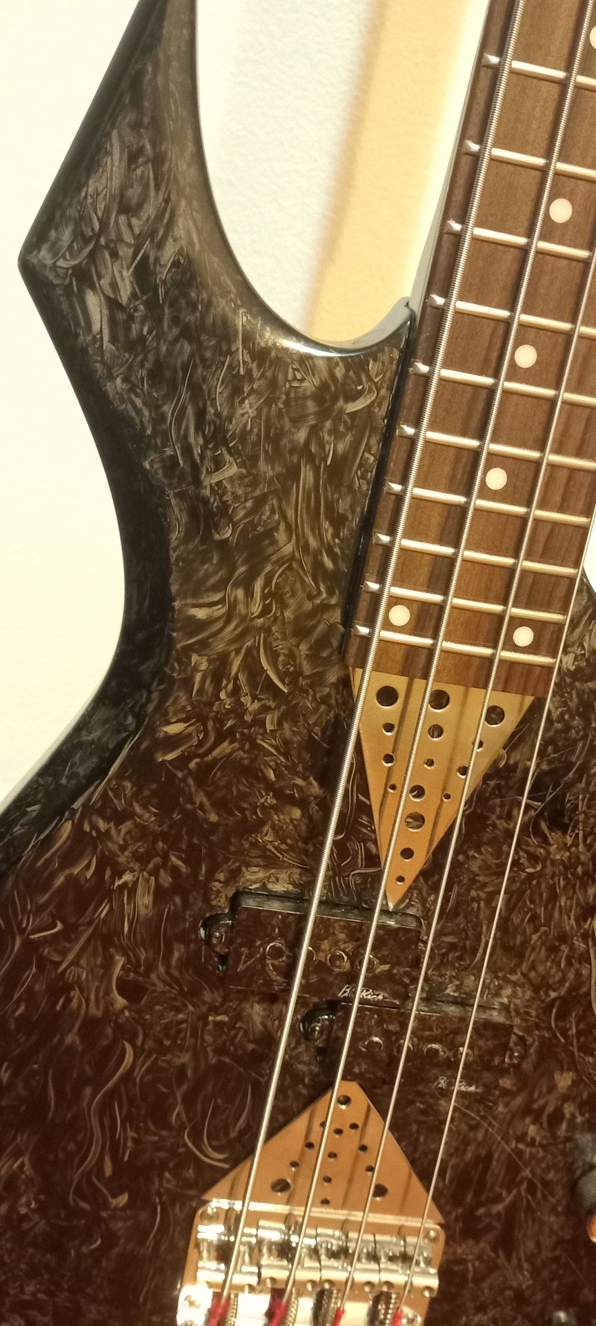 Vendo ou troco BC Rich Warlock bass 
Bronze