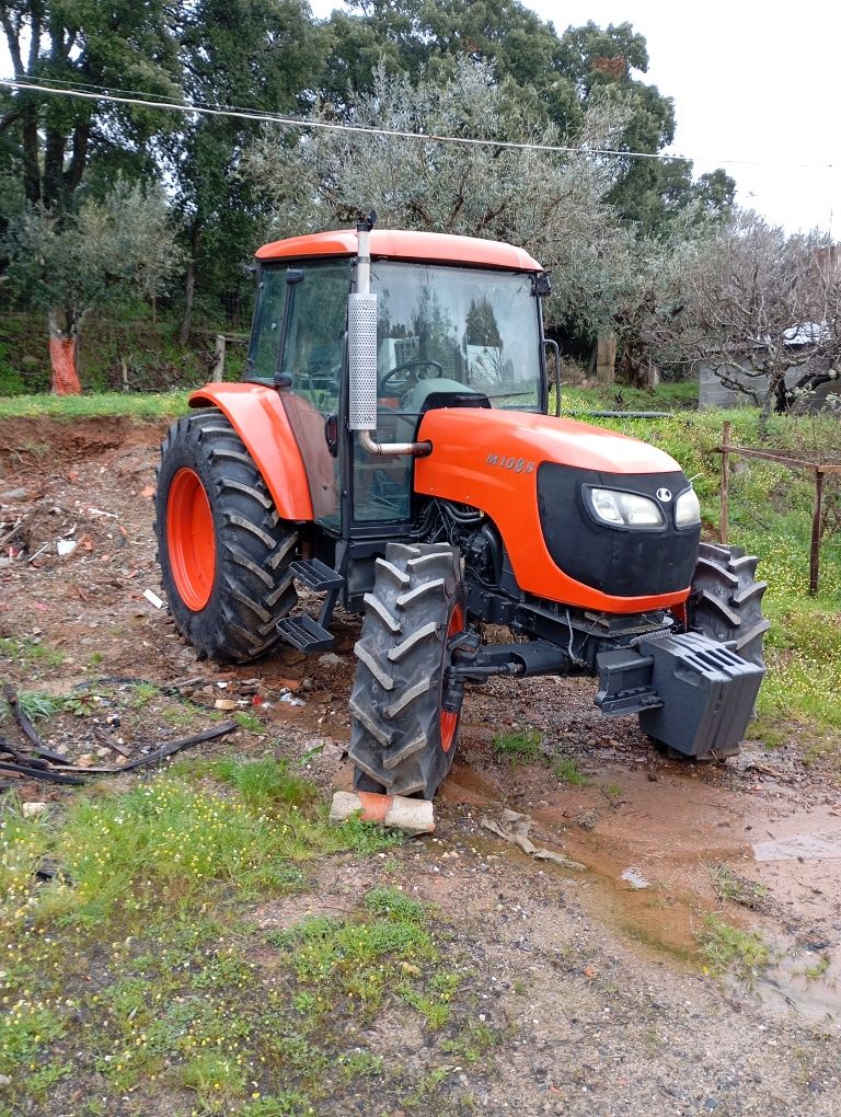 Trator Kubota m108s