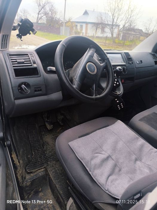 Фольксваген Т 5 .