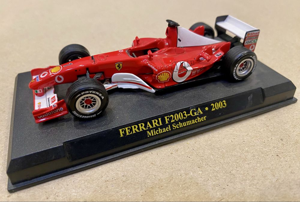 Коллекционая автомодель Ferrari F2003-GA
