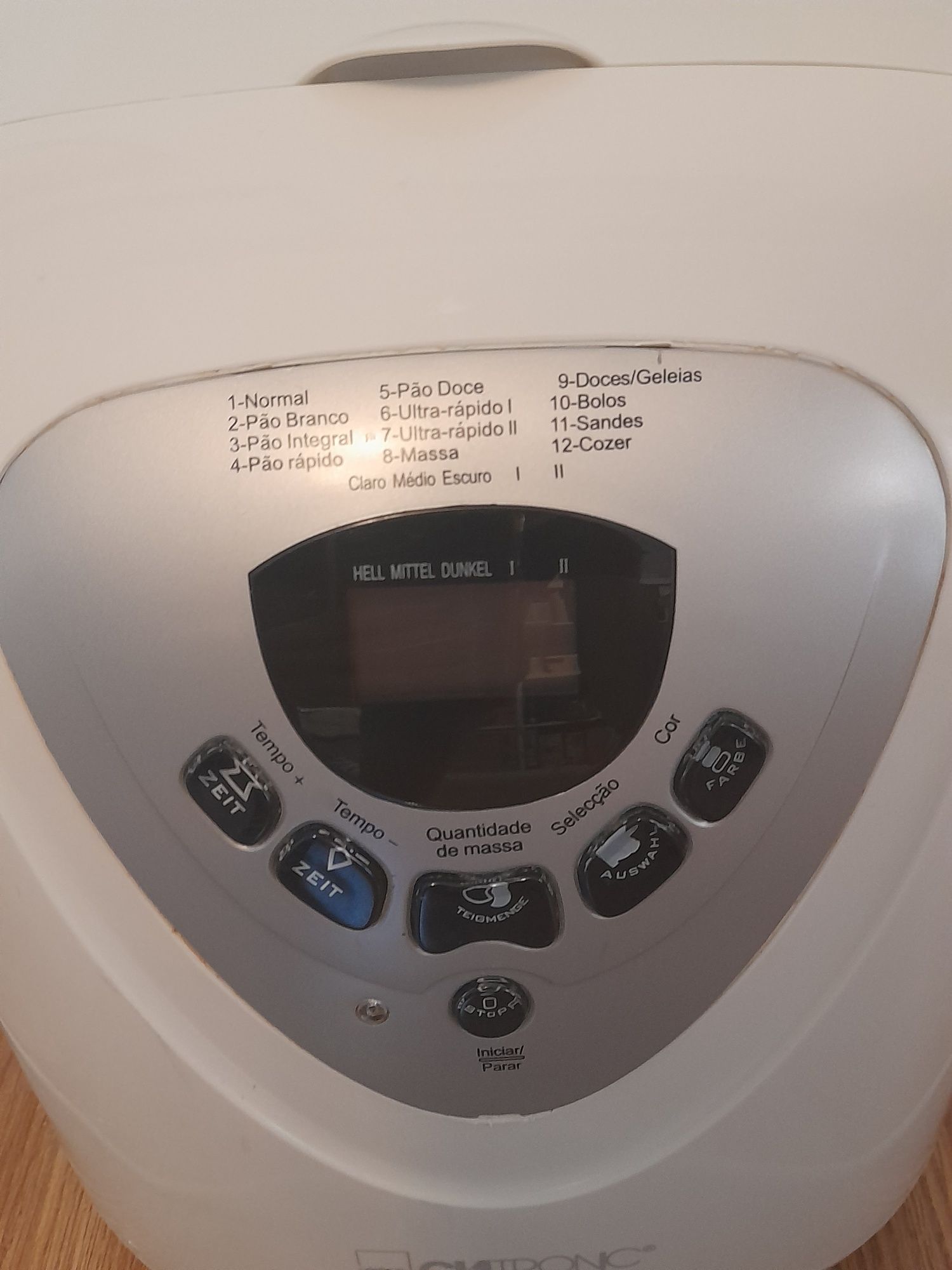 Máquina de fazer pão Clatronic
