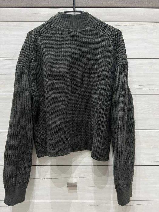 Светр в'язаний прямого крою під шию темно зелений хакі Weekday