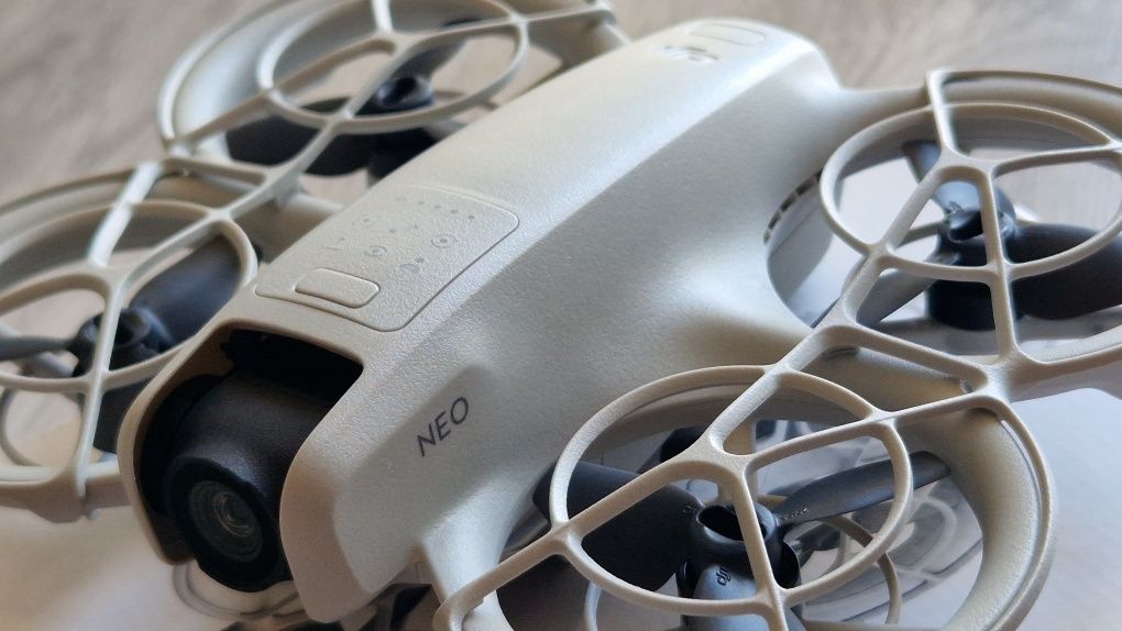 DJI Neo,  Dron w stanie idealnym